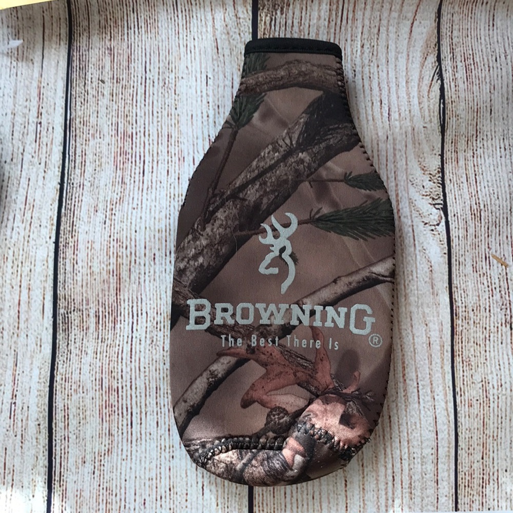 Browning real tree beer bottle holder